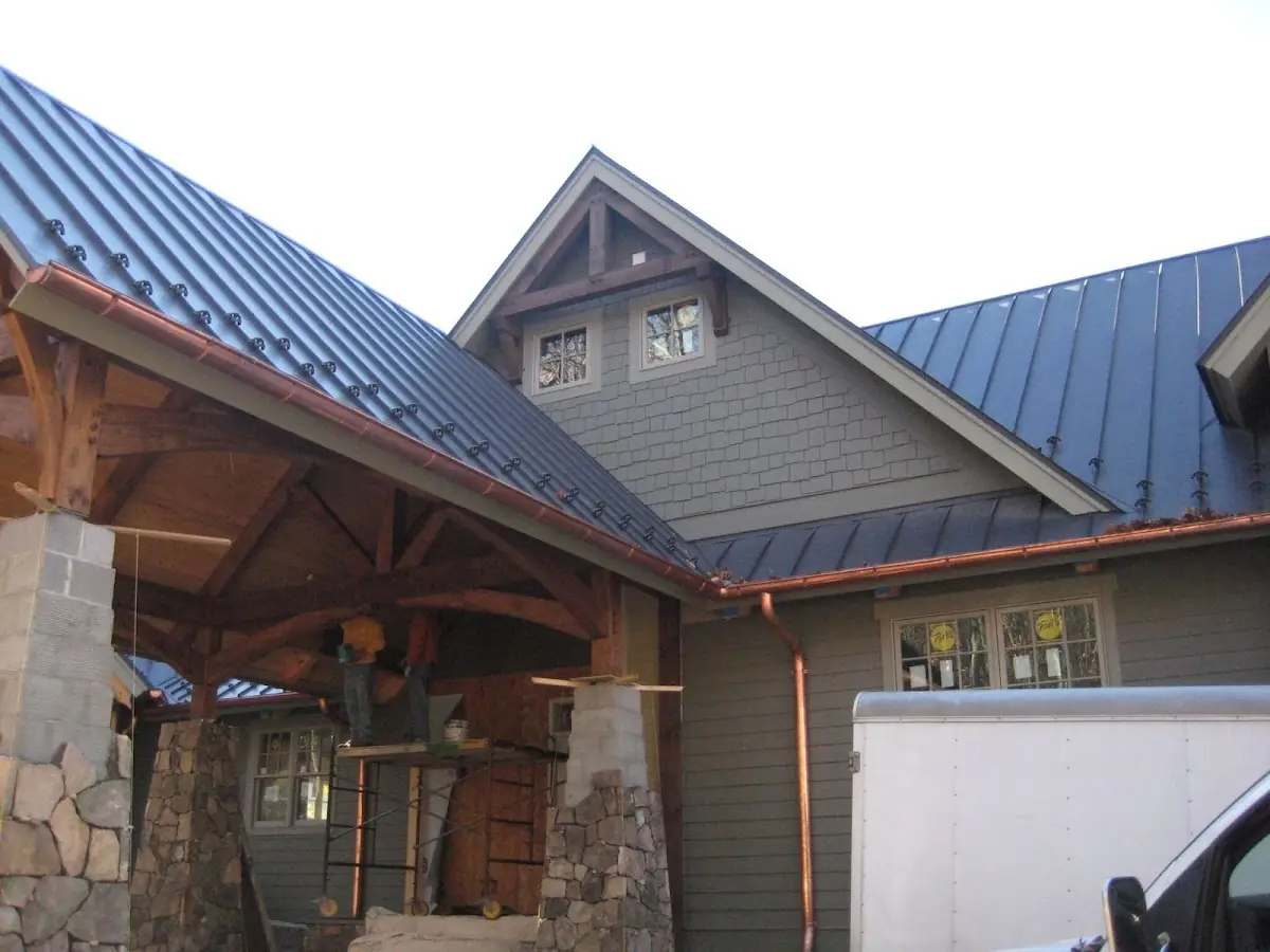Craftsman Roofing team delivering quality roofing work in New Braunfels